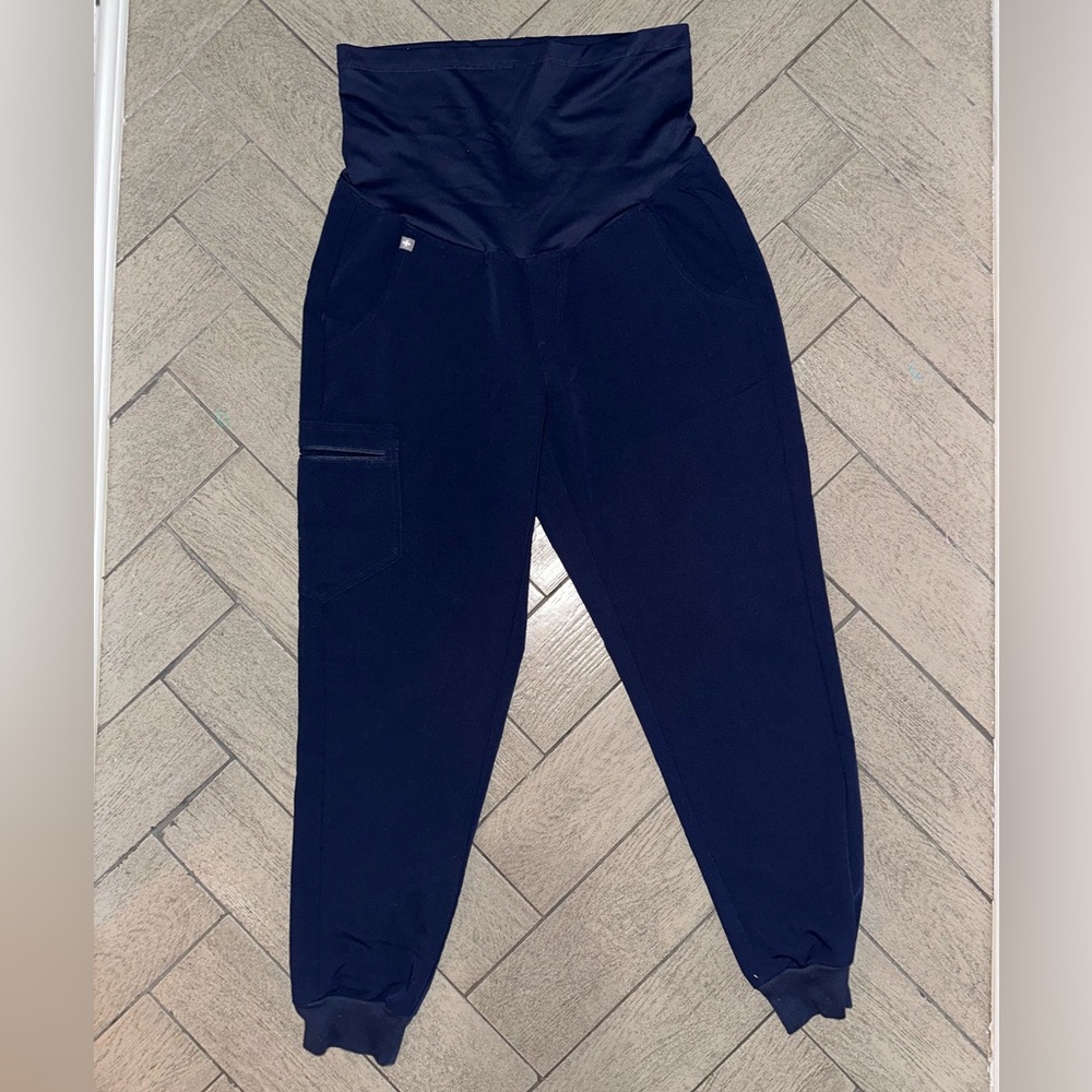 Figs Maternity jogger
